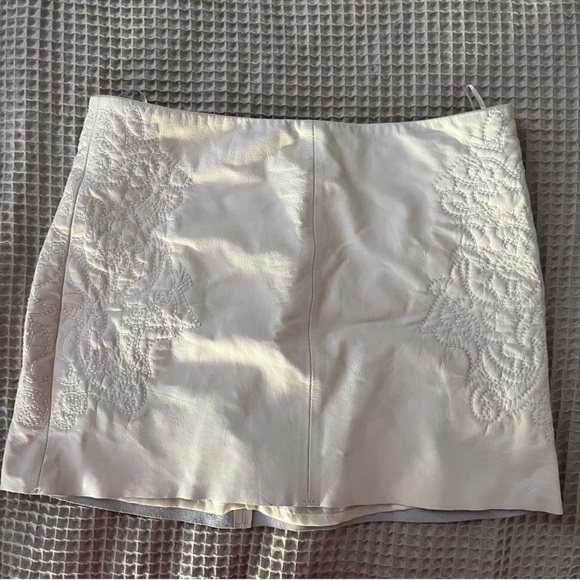 ZARA white cream leather mini skirt Embroidered - Picture 1 of 4